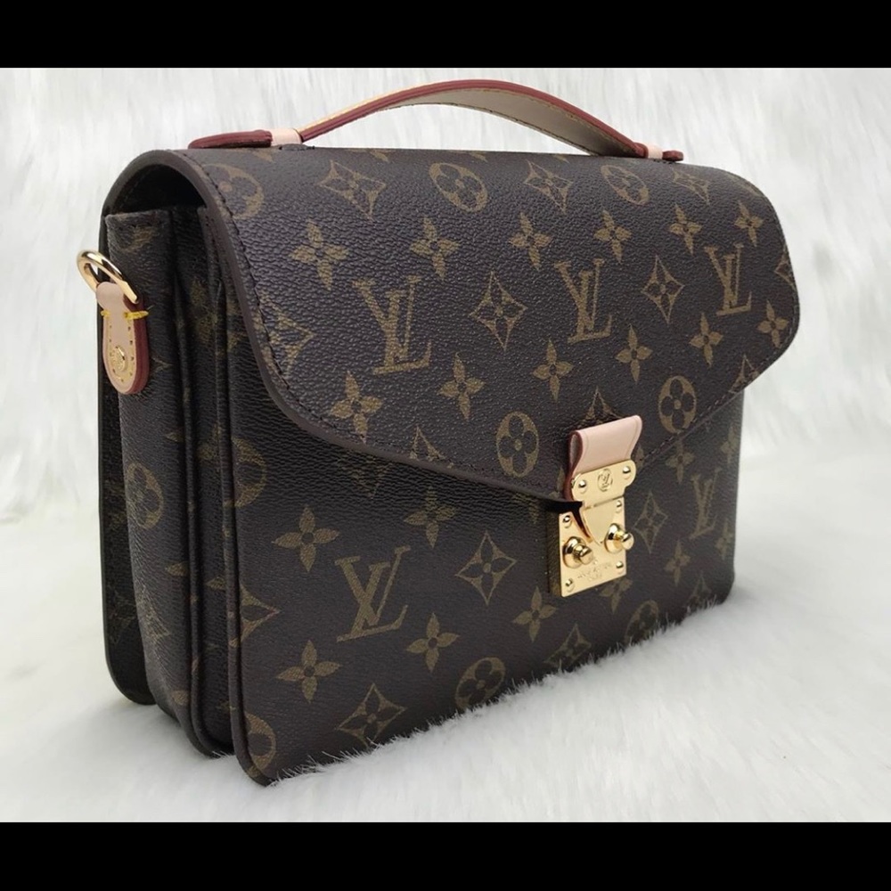 Louis Vuitton Pochette Métis
